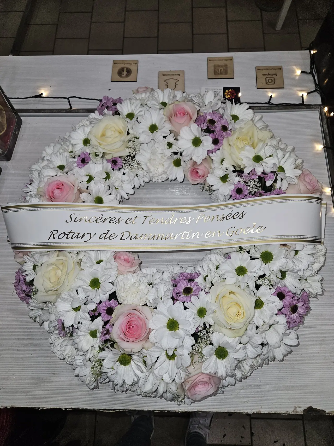 Couronne pastel avec ruban d'association