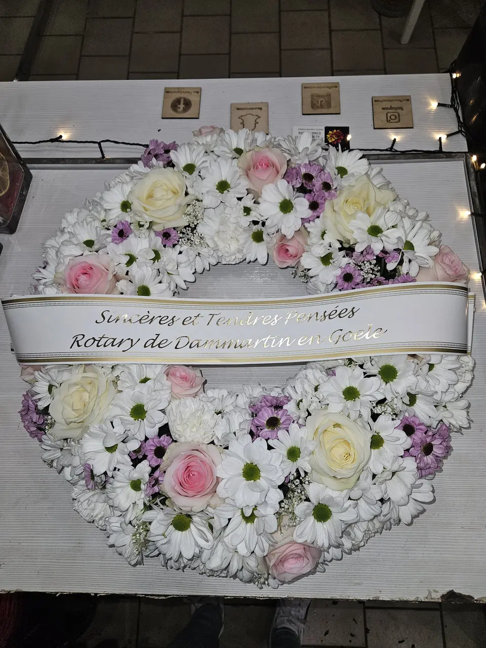 Couronne pastel avec ruban d'association